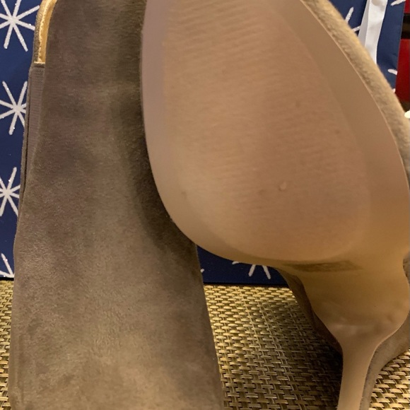 Size 8.5 Bella Marie heels. Never been worn!!! - Picture 4 of 5